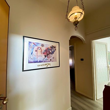 Casa Sara Como Lake Parcheggio Interno Privato Cernobbio Exteriör bild